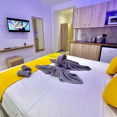 Sun Plaza Suites - Adults Only Ayia Napa Exteriör bild