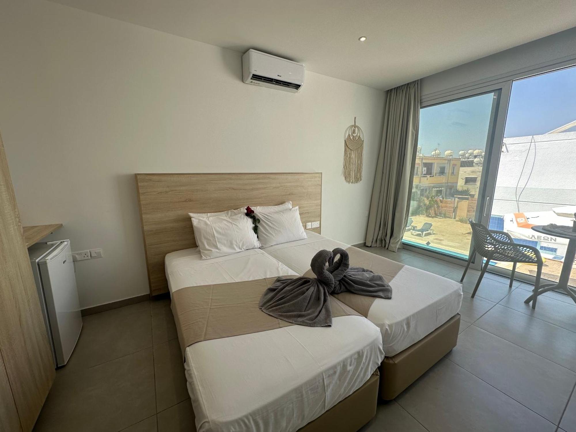 Sun Plaza Suites - Adults Only Ayia Napa Exteriör bild