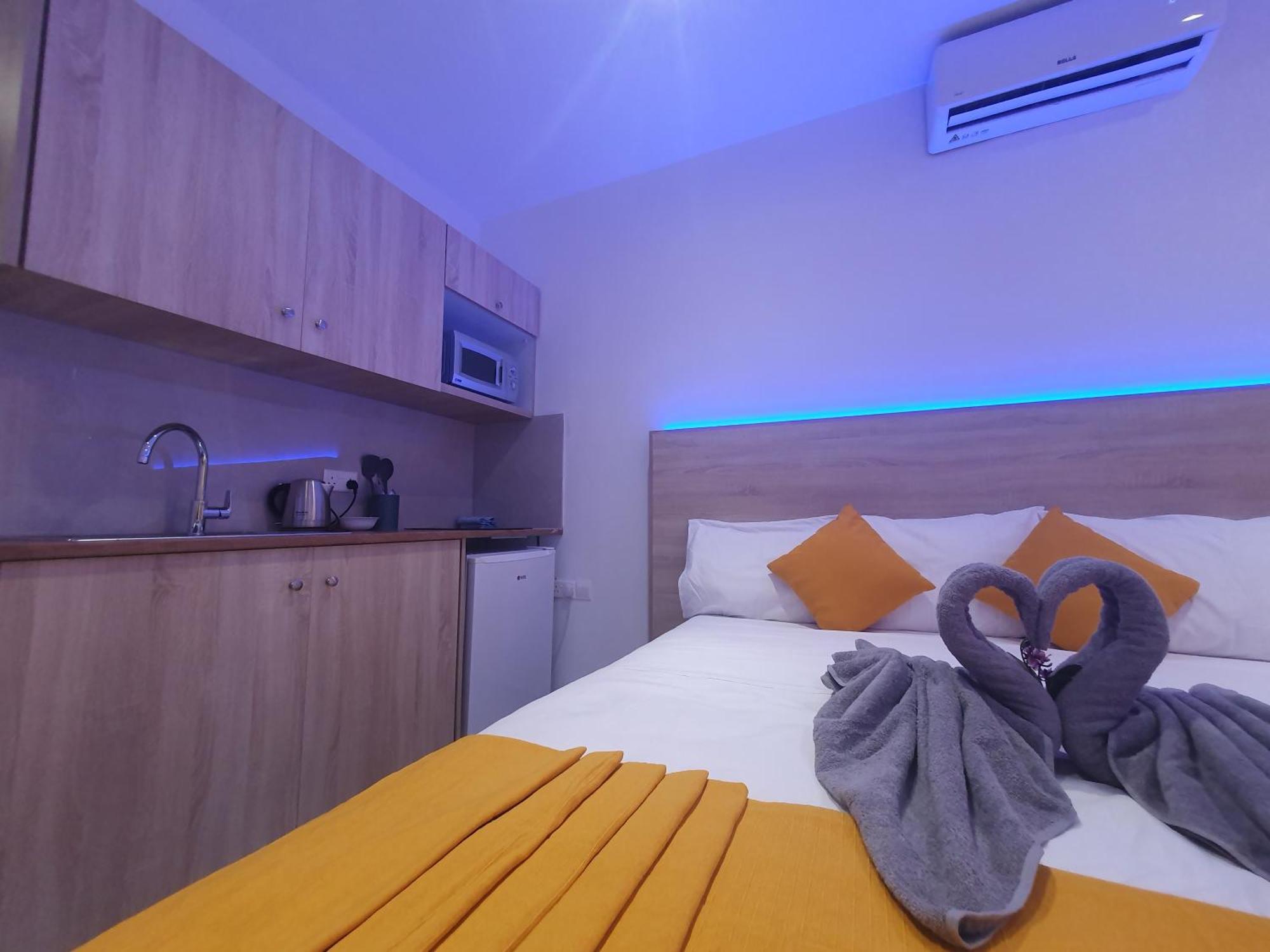 Sun Plaza Suites - Adults Only Ayia Napa Exteriör bild