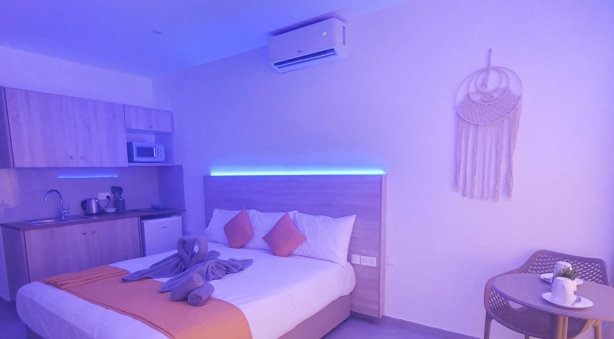 Sun Plaza Suites - Adults Only Ayia Napa Exteriör bild