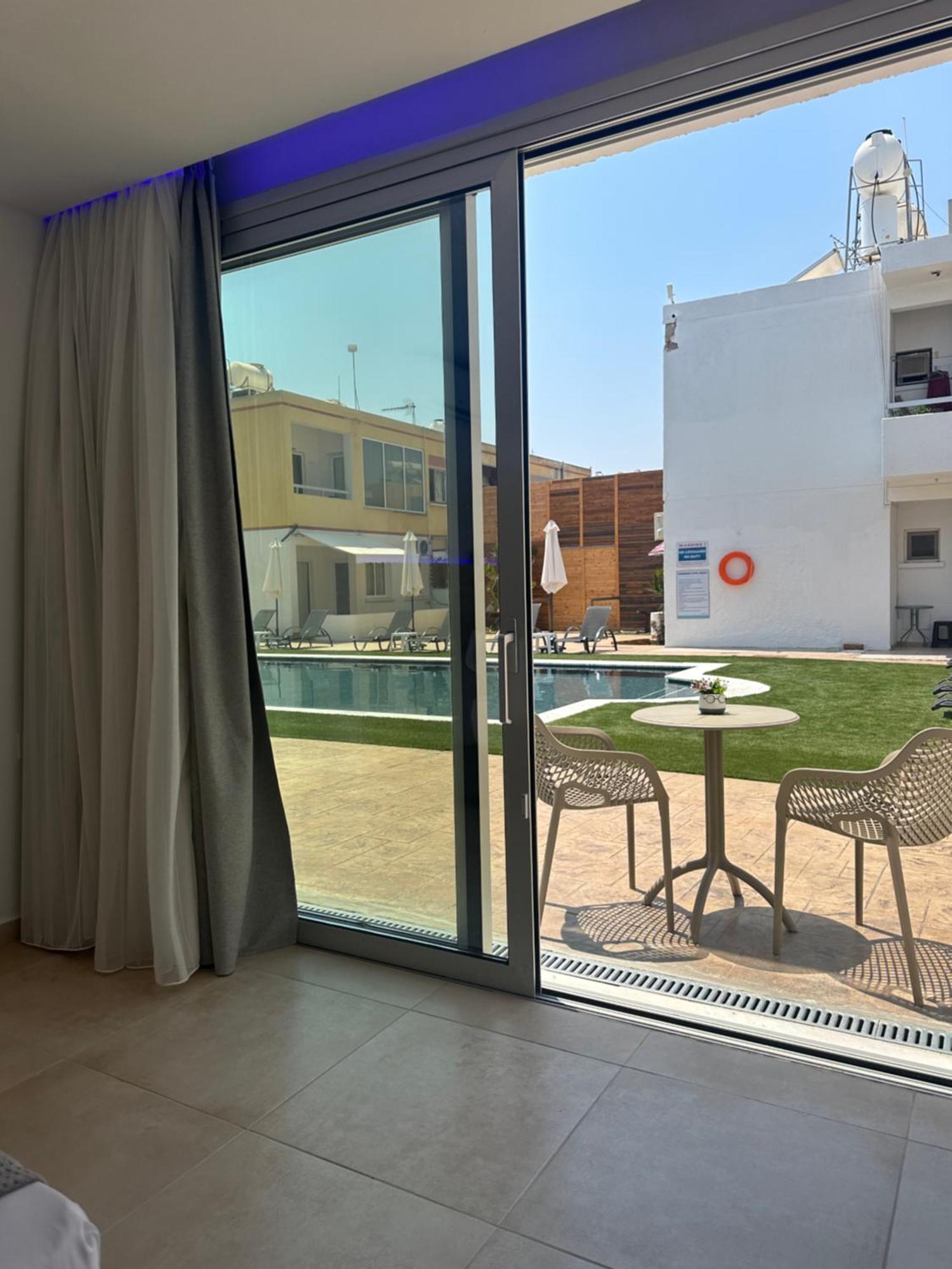 Sun Plaza Suites - Adults Only Ayia Napa Exteriör bild